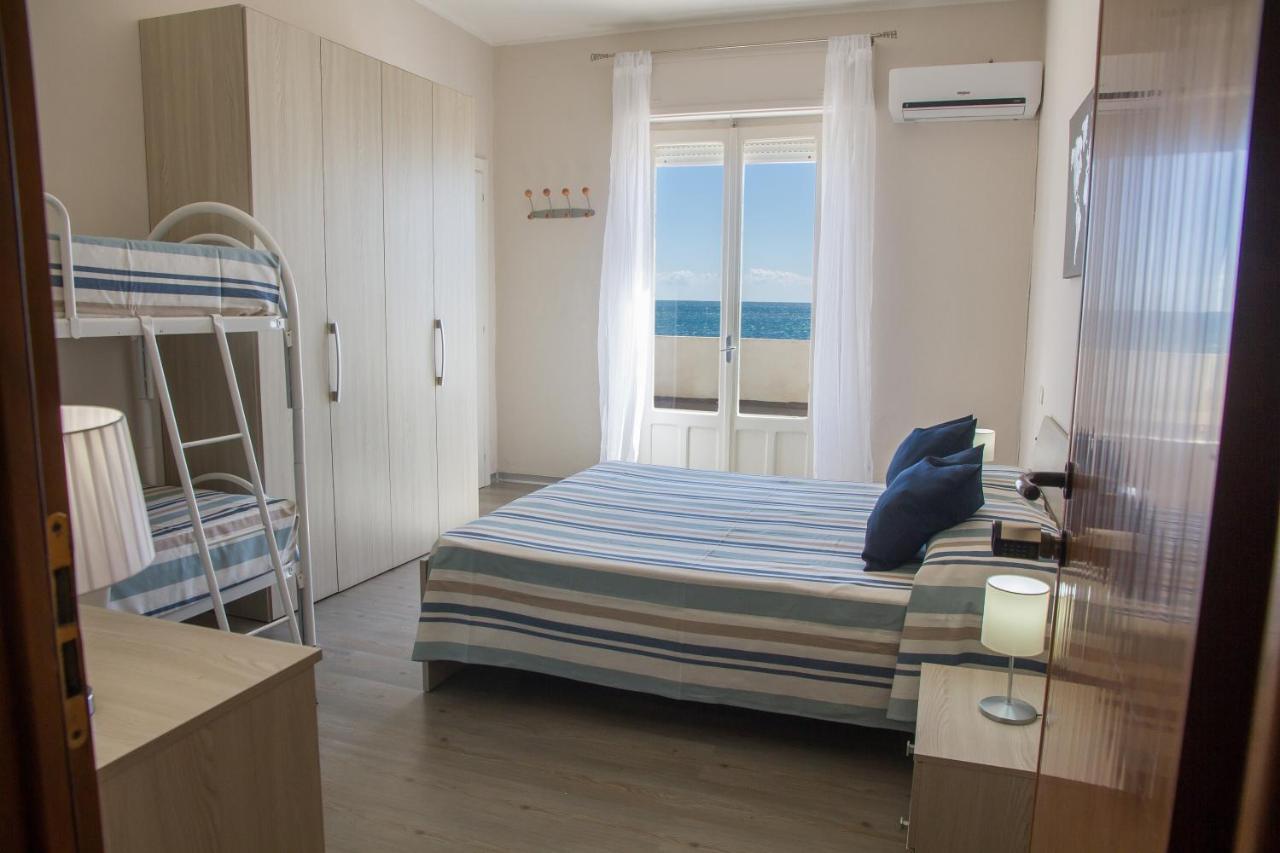 Bluriva Hotel Ciro Marina Ngoại thất bức ảnh