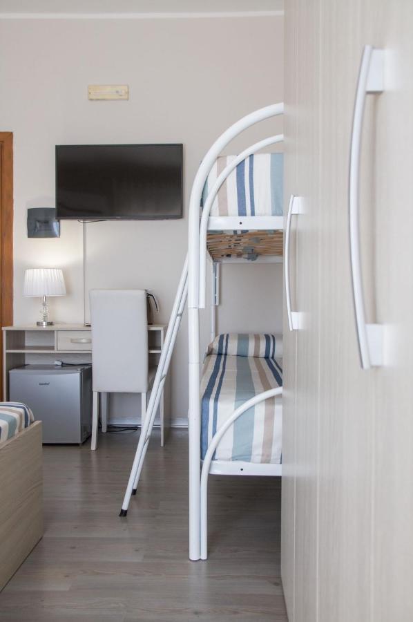 Bluriva Hotel Ciro Marina Ngoại thất bức ảnh
